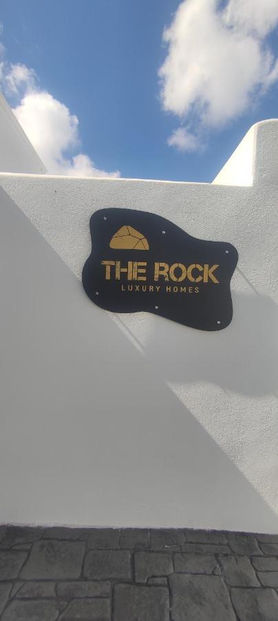 The Rock Luxury Homes Mesaria Exterior photo