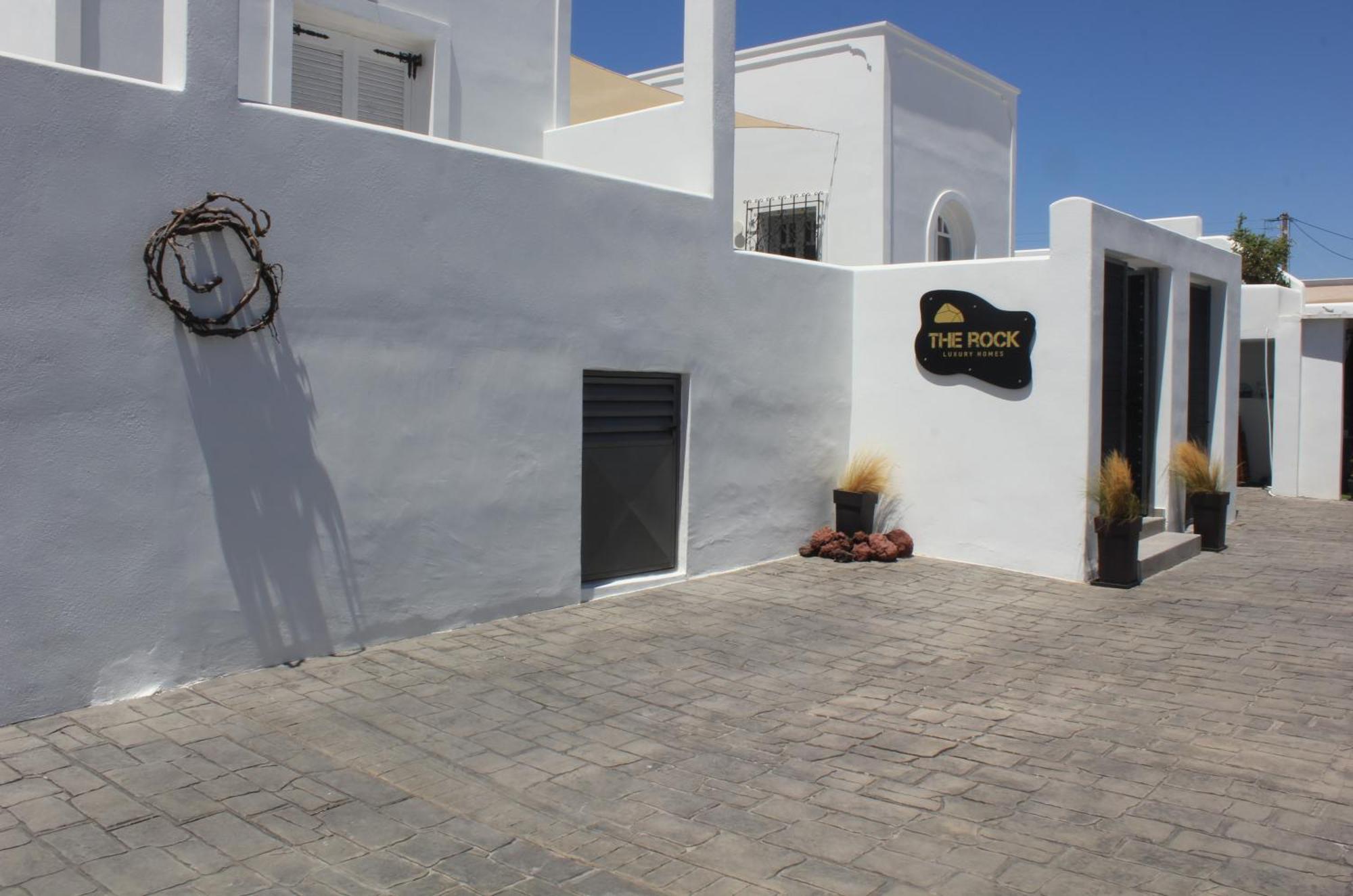 The Rock Luxury Homes Mesaria Exterior photo